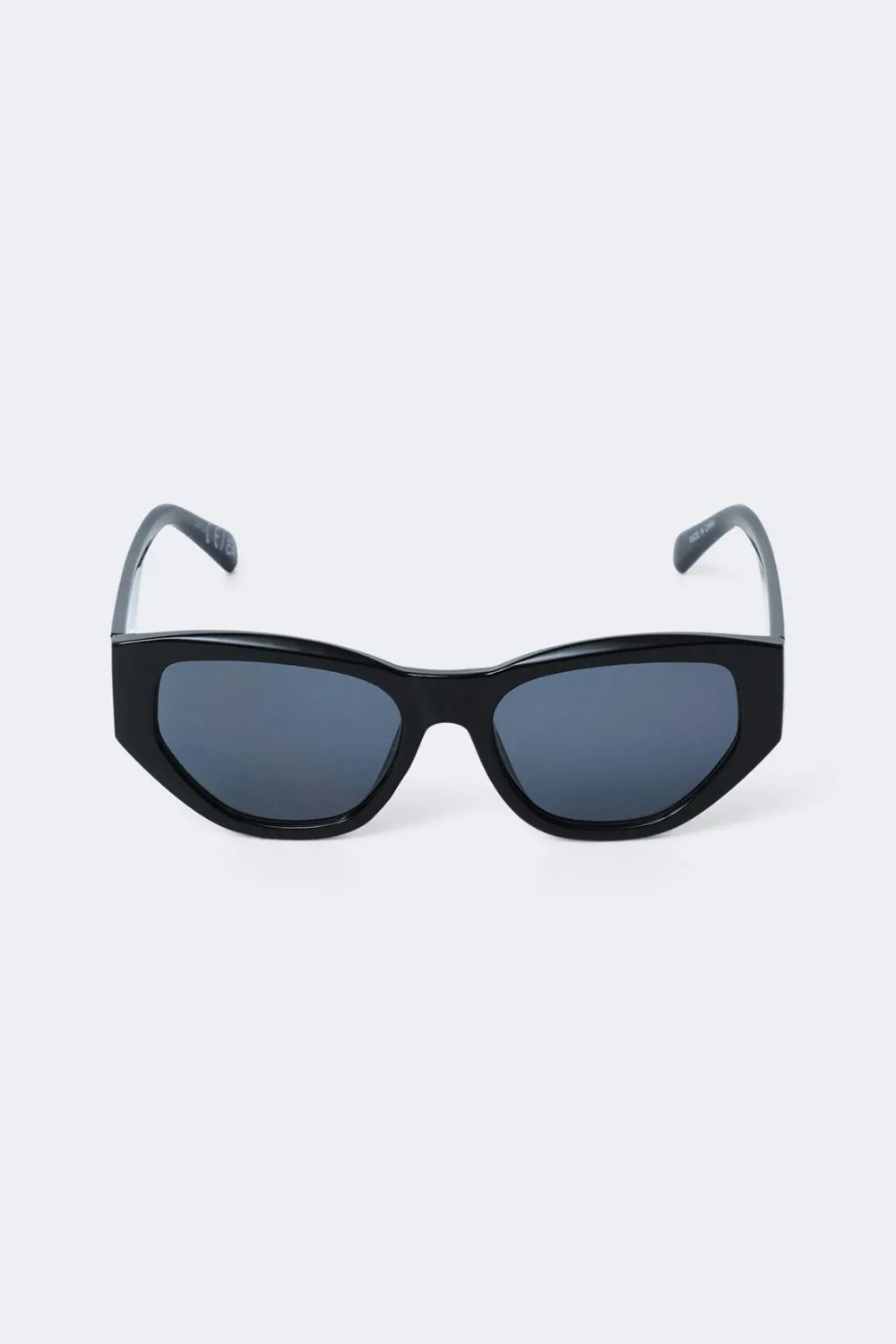 New Gina Tricot Angular cateye sunglasses Zwart