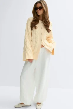 Best Gina Tricot Chunky knitted cable cardigan Geel