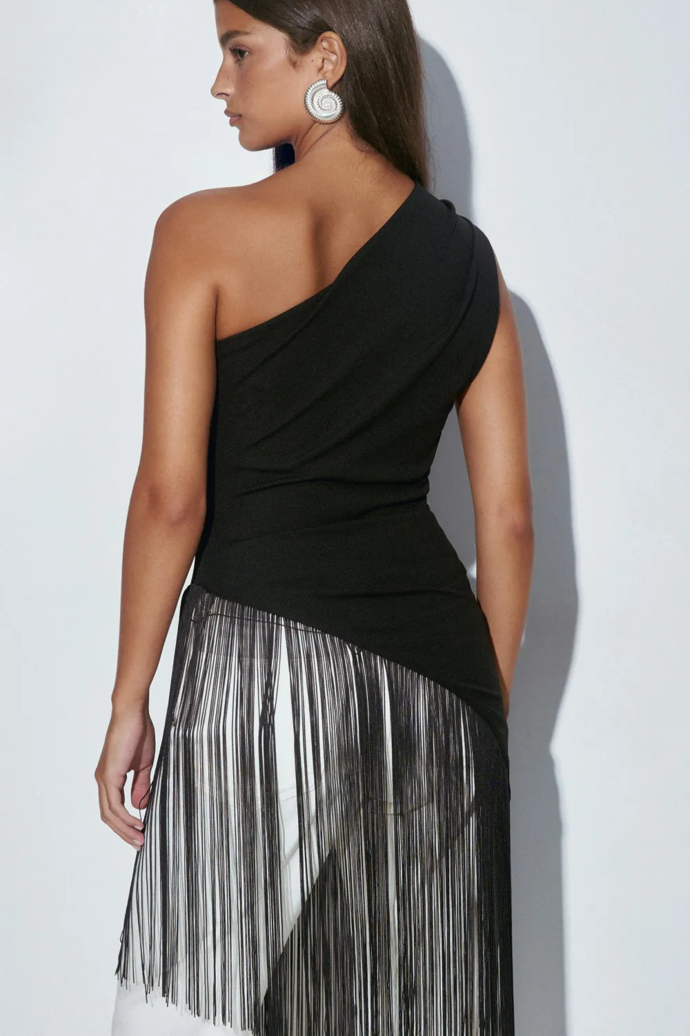 Hot Gina Tricot Fringe top Zwart