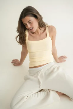 Outlet Gina Tricot Iconic sweatpants Geel