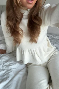 Discount Gina Tricot Knitted peplum top Wit