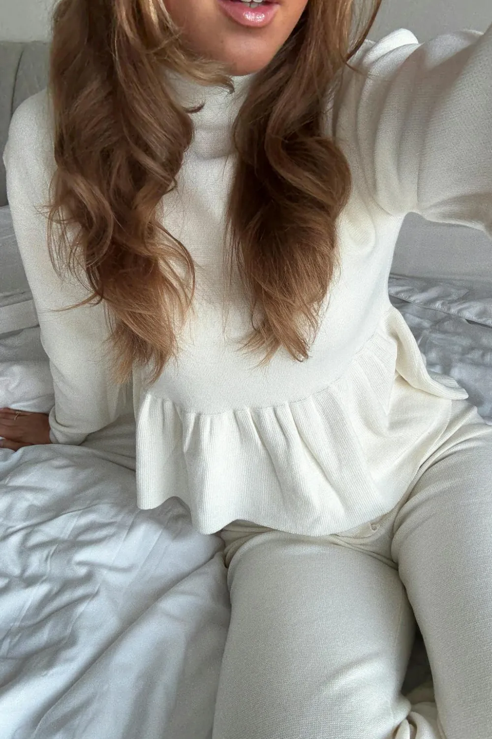 Discount Gina Tricot Knitted peplum top Wit
