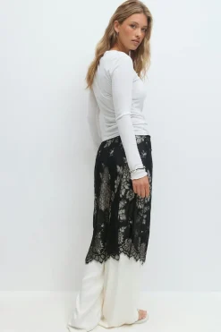 Hot Gina Tricot Lace apron skirt Zwart