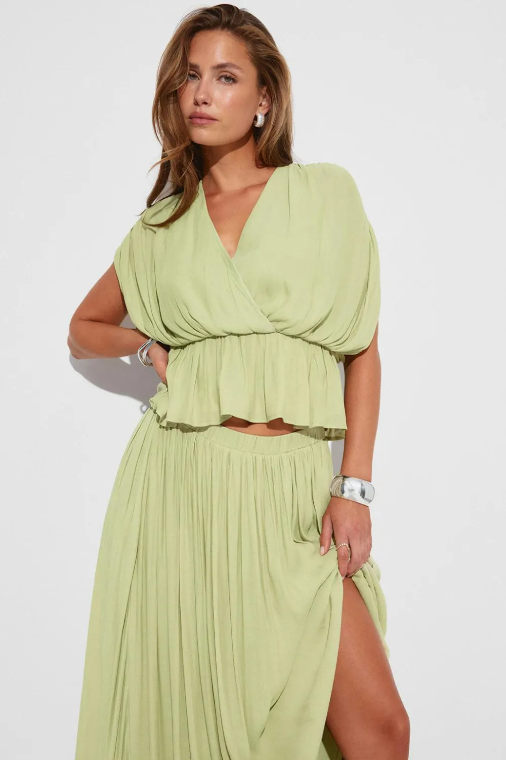 Best Gina Tricot Loose sleeveless top Groen