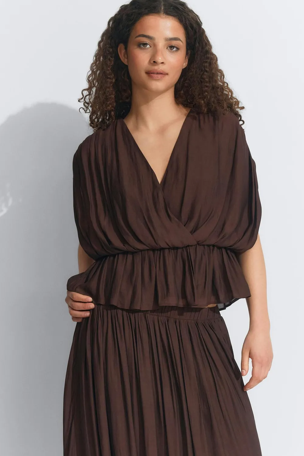 Sale Gina Tricot Loose sleeveless top Bruin