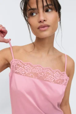 Online Gina Tricot Loungewear satin lace dress Roze