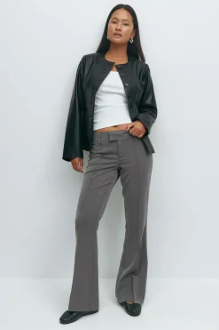 Sale Gina Tricot Low waist bootcut trousers Grijsv