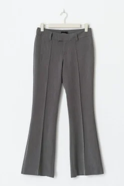 Sale Gina Tricot Low waist bootcut trousers Grijsv