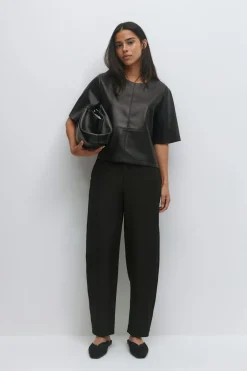 New Gina Tricot Mid waist barrel trousers Zwart