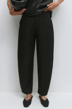 New Gina Tricot Mid waist barrel trousers Zwart