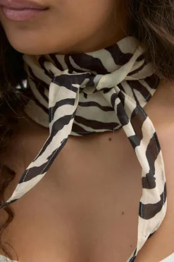 New Gina Tricot Mini scarf Zwart