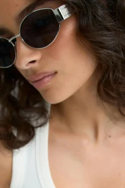 Online Gina Tricot Oval metal frame sunglasses Zwart
