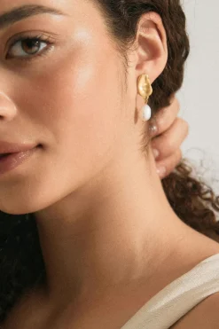 Sale Gina Tricot Pearl earrings Goud