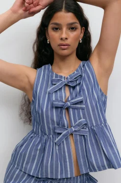 Hot Gina Tricot Peplum tie top Blauw