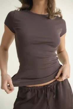 Best Gina Tricot Perfect tight tee Bruin