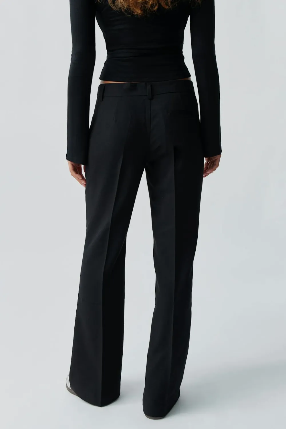 Sale Gina Tricot Relaxed bootcut trousers Zwart