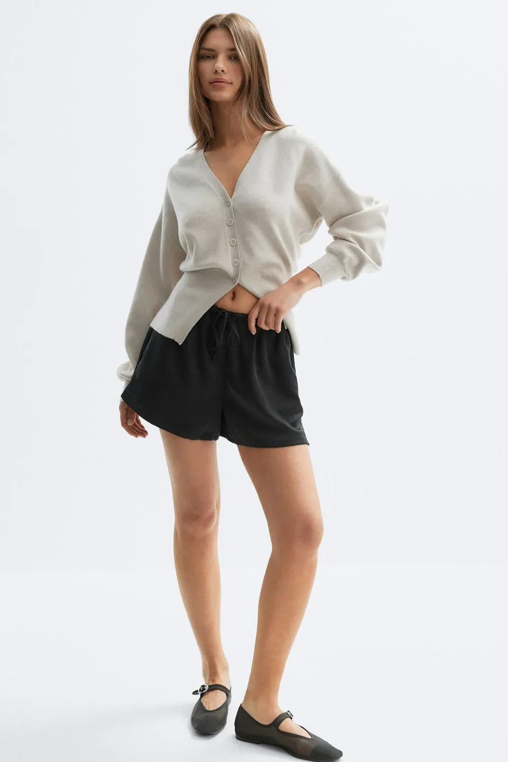Gina Tricot Satin drawstring shorts Zwart