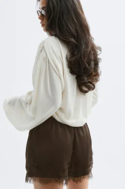 Clearance Gina Tricot Satin lace shorts Bruin