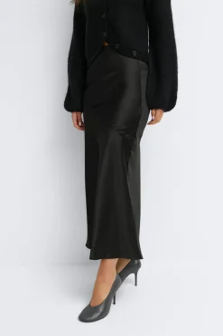 Gina Tricot Satin skirt Zwart