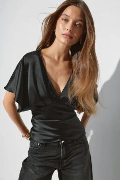 Hot Gina Tricot Satin top Zwart