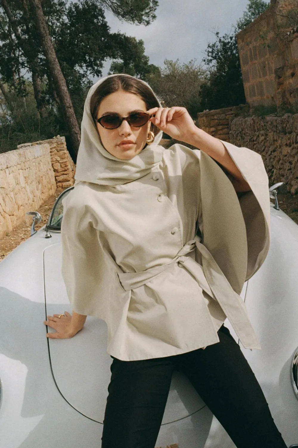Discount Gina Tricot Short cape trench jacket Beige