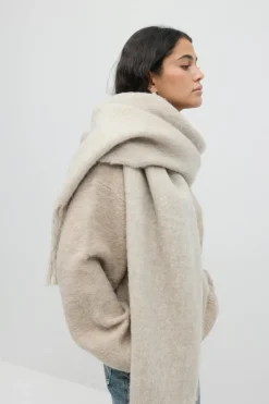 Best Gina Tricot Soft chunky scarf Beige