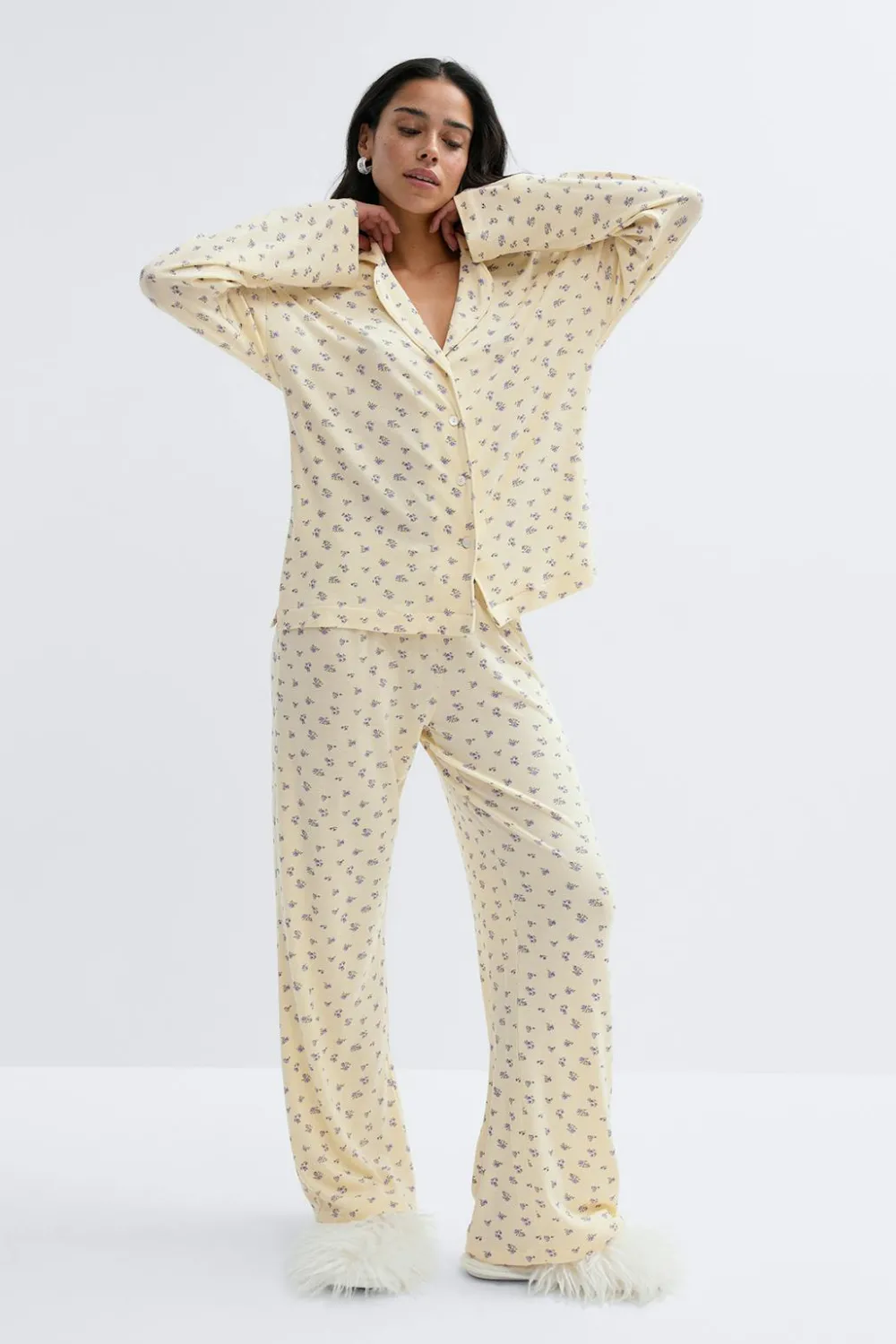 Sale Gina Tricot Soft pyjamas shirt Geel