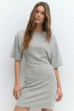 Clearance Gina Tricot Tee dress Grijsv