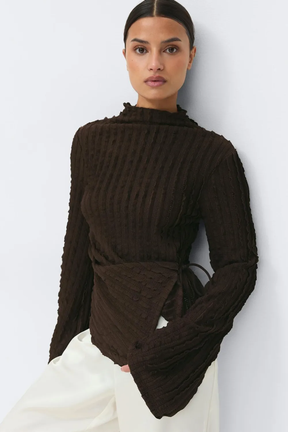 Online Gina Tricot Textured tie detail top Bruin