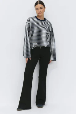 Hot Gina Tricot Ultra low flare jeans Zwart