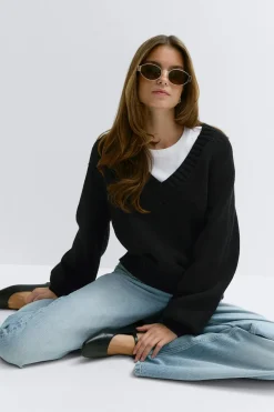 Outlet Gina Tricot V-neck knitted sweater Zwart