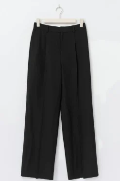 Clearance Gina Tricot Wide pleated trousers Zwart