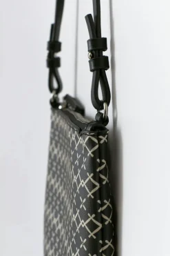 Outlet Gina Tricot Y clutch bag Zwart